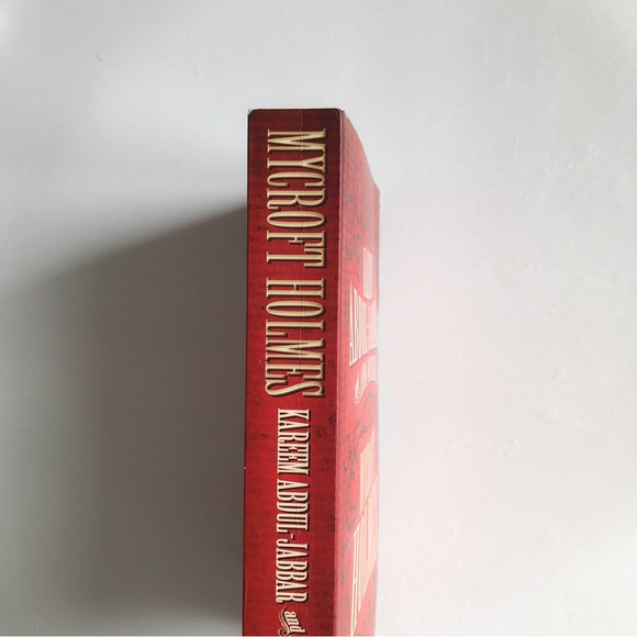 Mycroft Holmes by Kareem Abdul-Jabbar and Anna Waterhouse - Picture 4 of 4